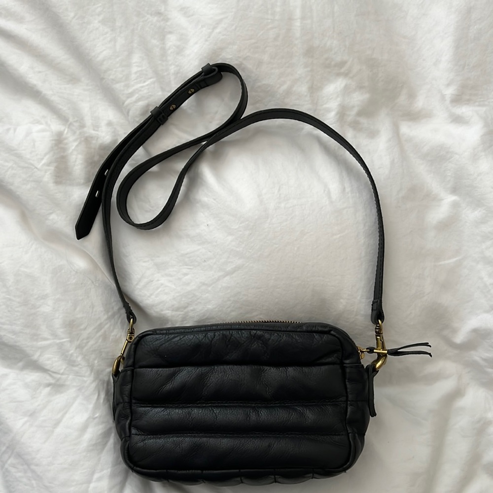 Madewell Transport Camera Bag: puff edition in black
